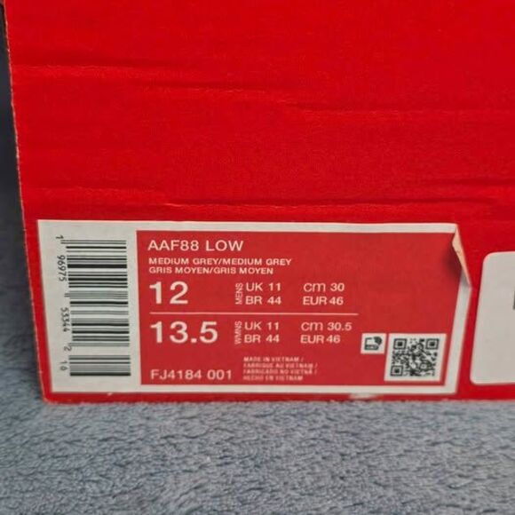 Nike AAF88 Low Medium Grey Mens 12 or Womens 13.5 main image 8